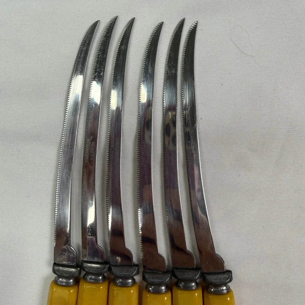 Vintage Henrys Original Tomato Steak Knives Set 6 Bakelite Handle Stainless